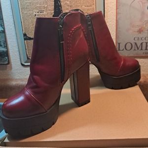 FABULOUS NEW SCARLET RED 5 inch SIZE 5.5 Ankle Boots